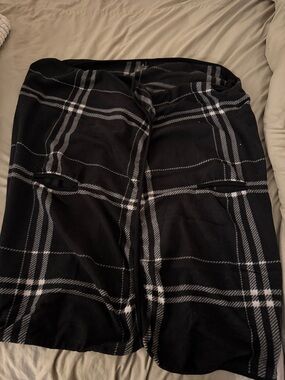 Cuddl Duds Black & White Plaid multi use cardigan, shawl, scarf